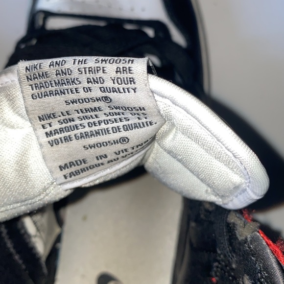 Air Jordan 1 Retro High Satin Black Toe - Picture 6 of 12